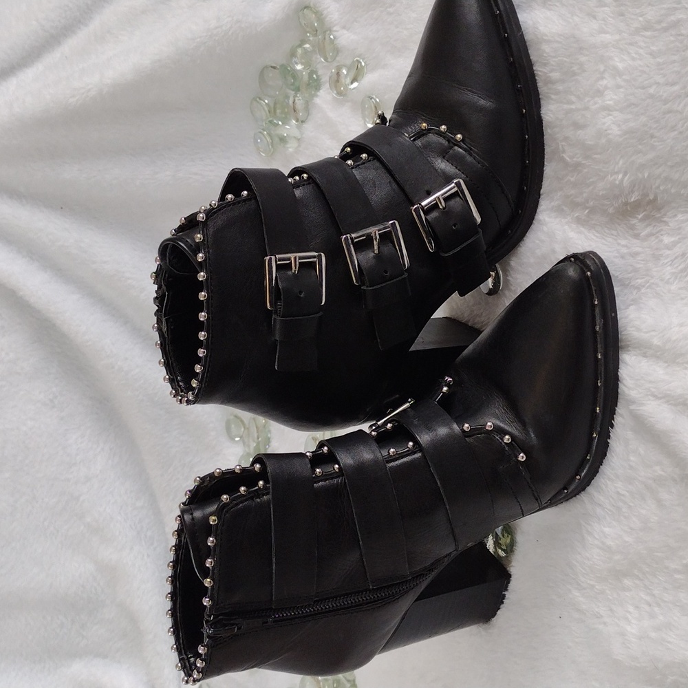 Steve Madden Boots